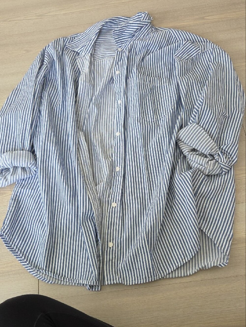 Old Navy Blue and White Vertical Stripe Button-Down Shirt - Picture 6 of 6